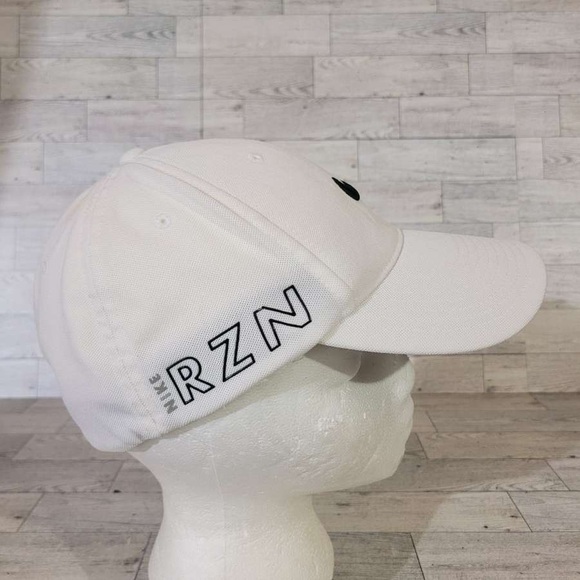 Men's Nike Black White Embroidered Hat Cap - Picture 4 of 5